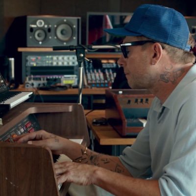 Damon Albarn’s Equipment's profile picture