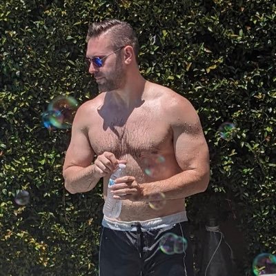 lockedhero1's profile picture