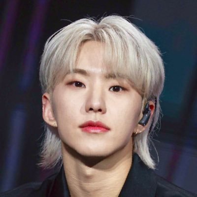 UNIQUE EVERY MOMENT's profile picture