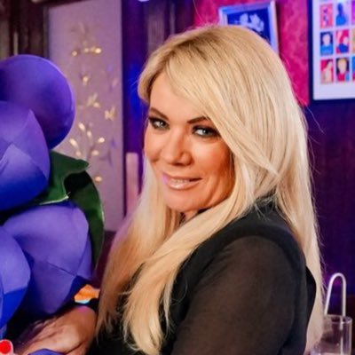 sharon mitchells stunning weave's profile picture