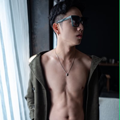 larktop1069's profile picture