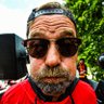 Lud Zbunjenog profil fotoğrafı