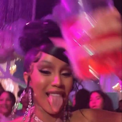 sheislmnk's profile picture
