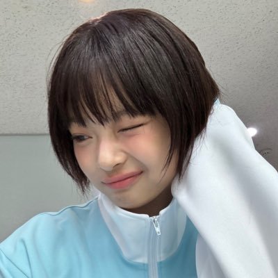 g e e🐰🍭's profile picture
