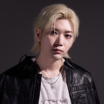 wearepure100's profile picture