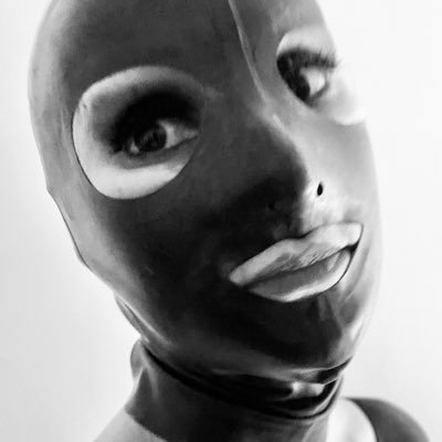 thefetishcouple's profile picture