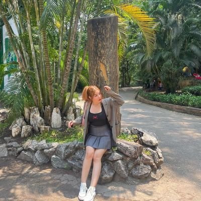 hnin hnin phyo's profile picture