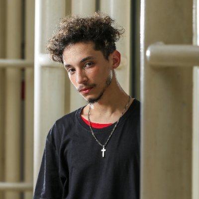 Todo dia um verso do #DropZin que não superei's profile picture