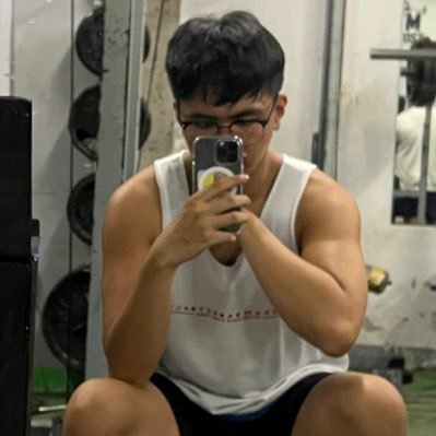 naknangporkchop's profile picture