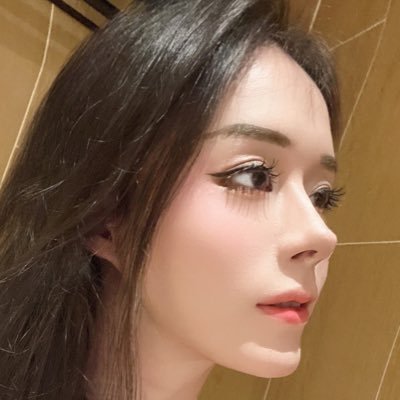 lovetoseeyou520's profile picture
