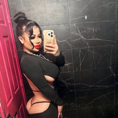 The Godmother of Hawai’i's profile picture
