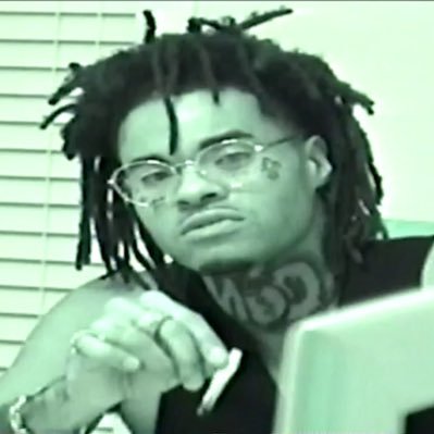 ♟'s profile picture