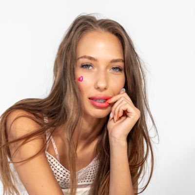 Laura Quest's profile picture