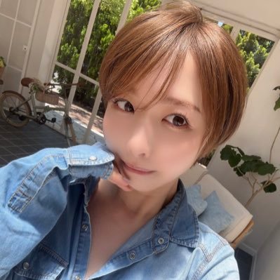 宍戸 里帆's profile picture