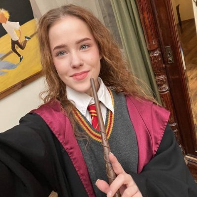 NicoleMurkovski's profile picture