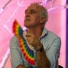 ‘Bad bitch’ Poutou's profile picture