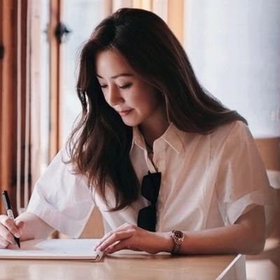 dra's profile picture