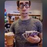 Lewis profil fotoğrafı