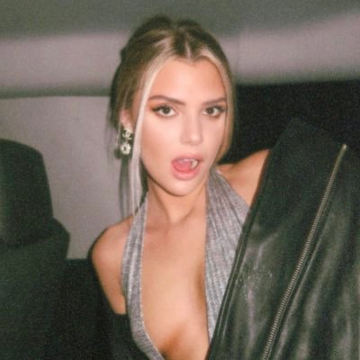 özlem 🇨🇿's profile picture