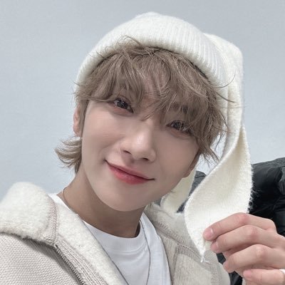 fel๐ฆฆ's profile picture