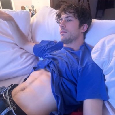 boys's profile picture