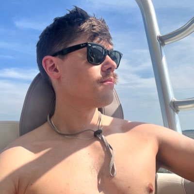 :3's profile picture