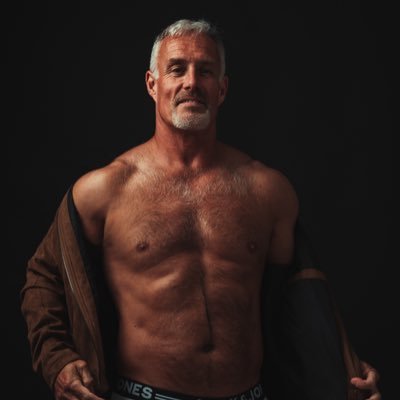 Ashley Ward's profile picture