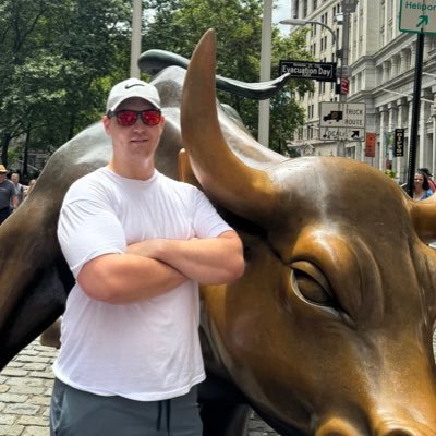 Moon Market's profile picture