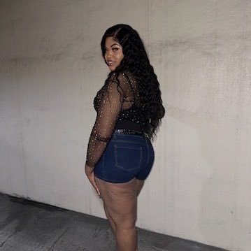 J.E. 🤪's profile picture