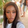 clara theo profil fotoğrafı