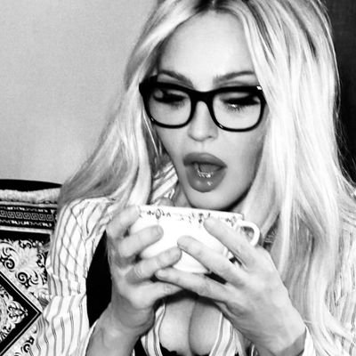 yass 🪩's profile picture