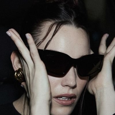 the es's profile picture