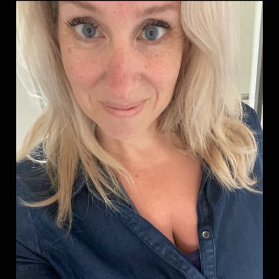 EigenwijzeTine's profile picture