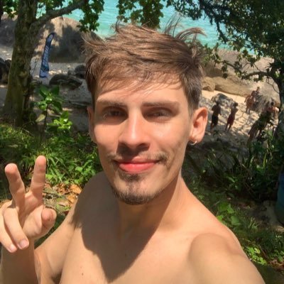 g's profile picture