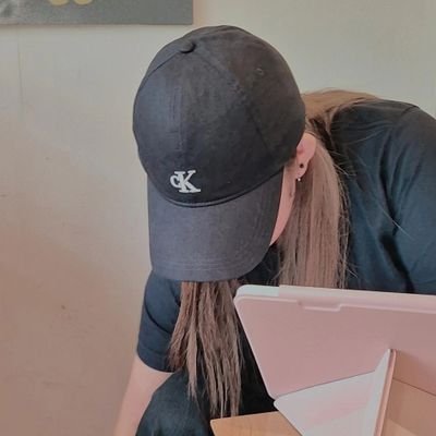 Eye's profile picture