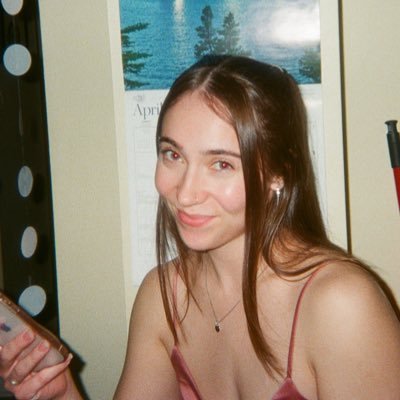 robyn's profile picture