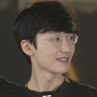 먄's profile picture