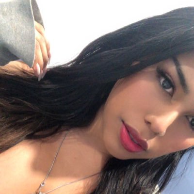 sneakpeekofsofi's profile picture
