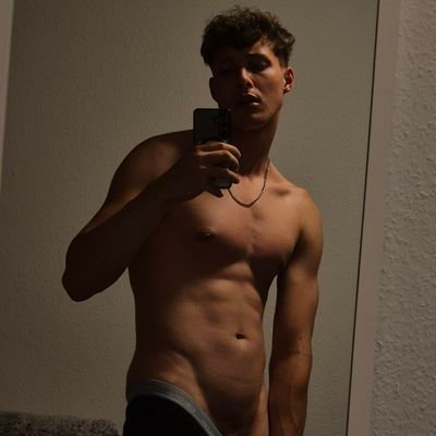 simplyluk's profile picture
