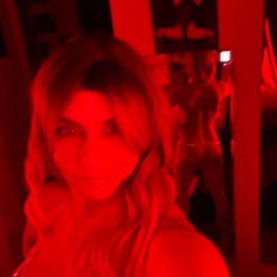 VibesRedlight's profile picture