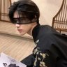镜子里照镜子's profile picture