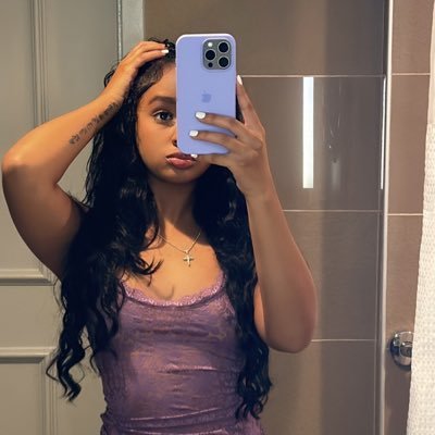 Isyglue's profile picture