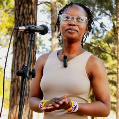 BusisiweCskosi's profile picture