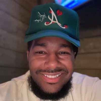 D Beez's profile picture