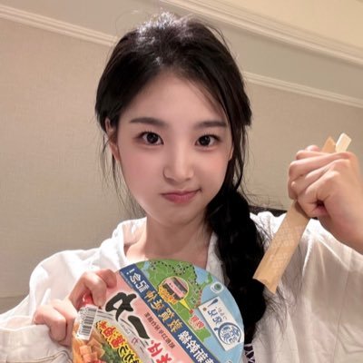 24.'s profile picture