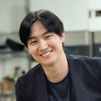 JAYBNyoung TR.EE's profile picture