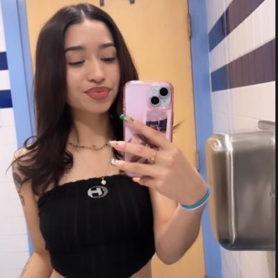 Juli2sexc's profile picture