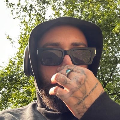 Hours's profile picture