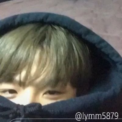 야압's profile picture