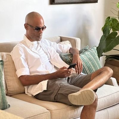 stuartsmellie's profile picture